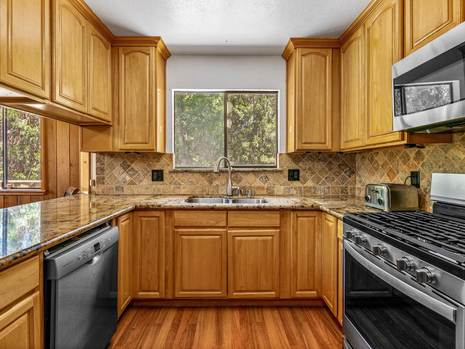 Detail Gallery Image 19 of 49 For 2769 Boardwalk St, Placerville,  CA 95667 - 5 Beds | 2/1 Baths