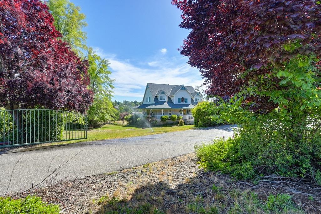 Detail Gallery Image 5 of 72 For 4609 N Creekhaven Rd, Auburn,  CA 95602 - 4 Beds | 2/2 Baths