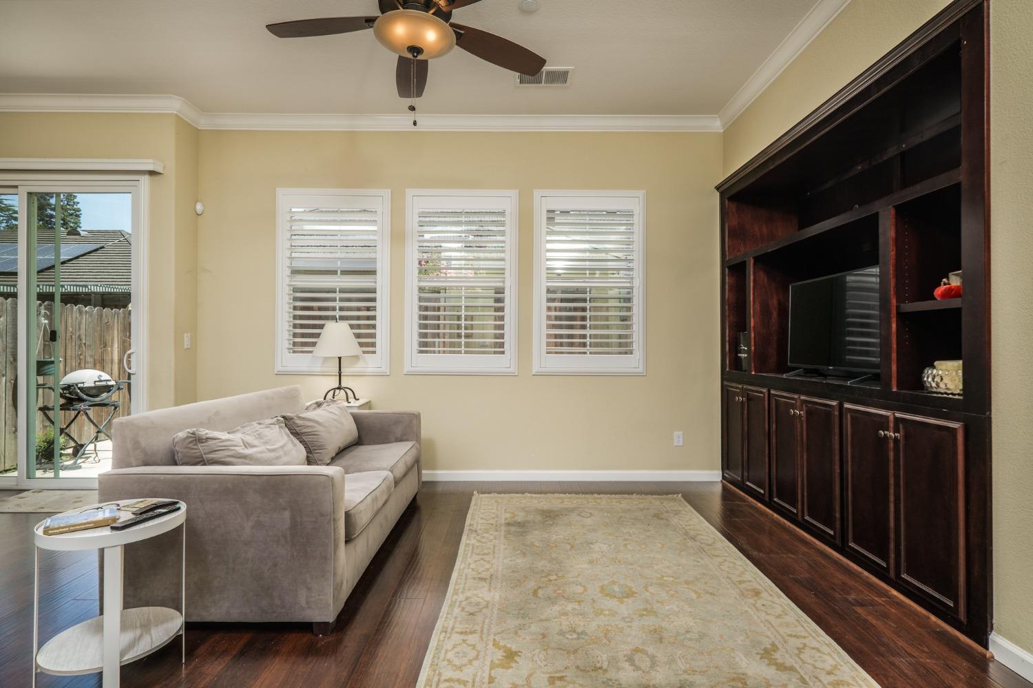 Lido Isle Lane, Sacramento, CA, 95831-5838