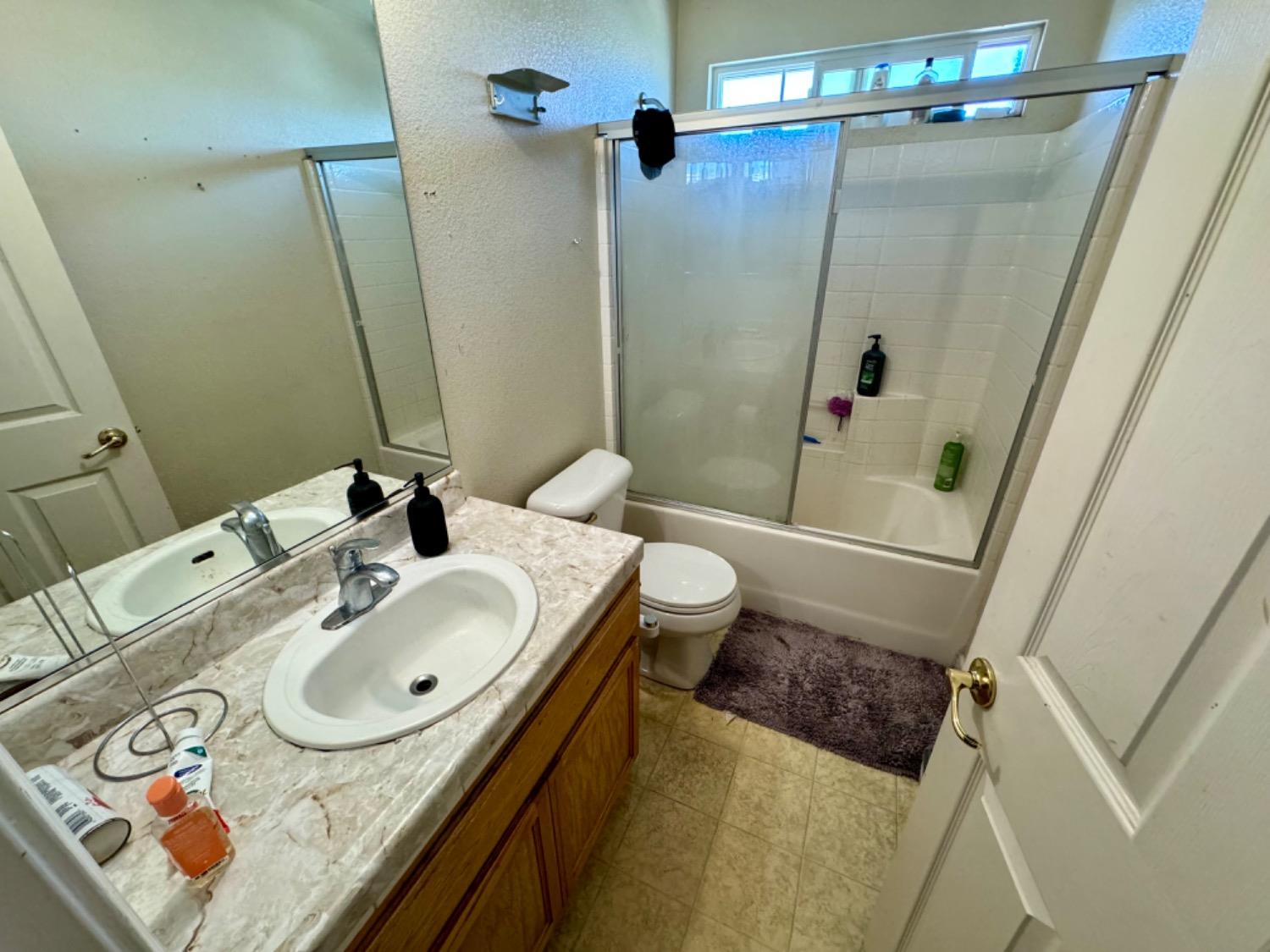 Detail Gallery Image 11 of 18 For 1435 Lever Blvd, Stockton,  CA 95206 - 4 Beds | 2/1 Baths