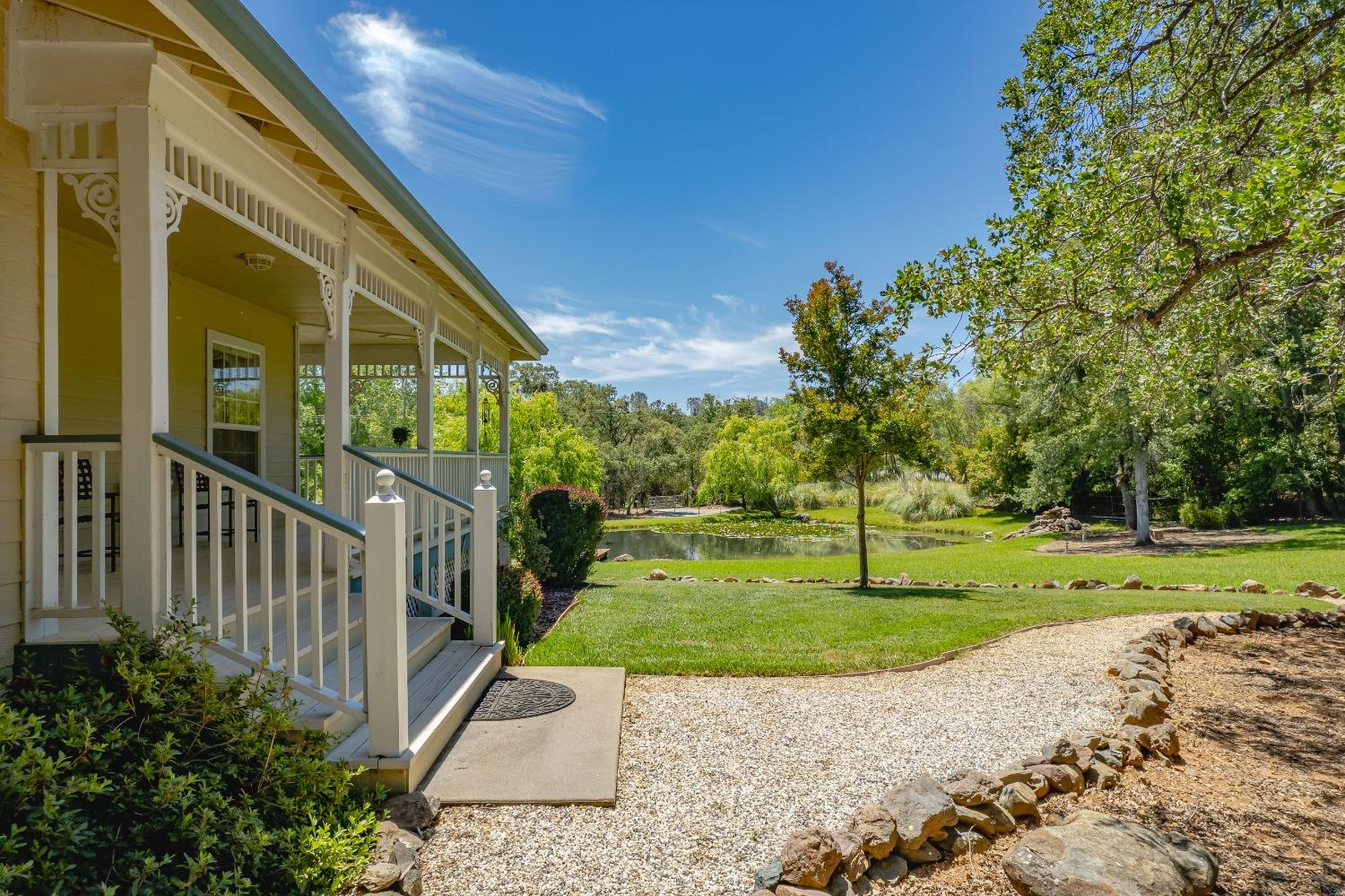 Detail Gallery Image 12 of 67 For 12932 Drummer Way, Grass Valley,  CA 95949 - 3 Beds | 3 Baths