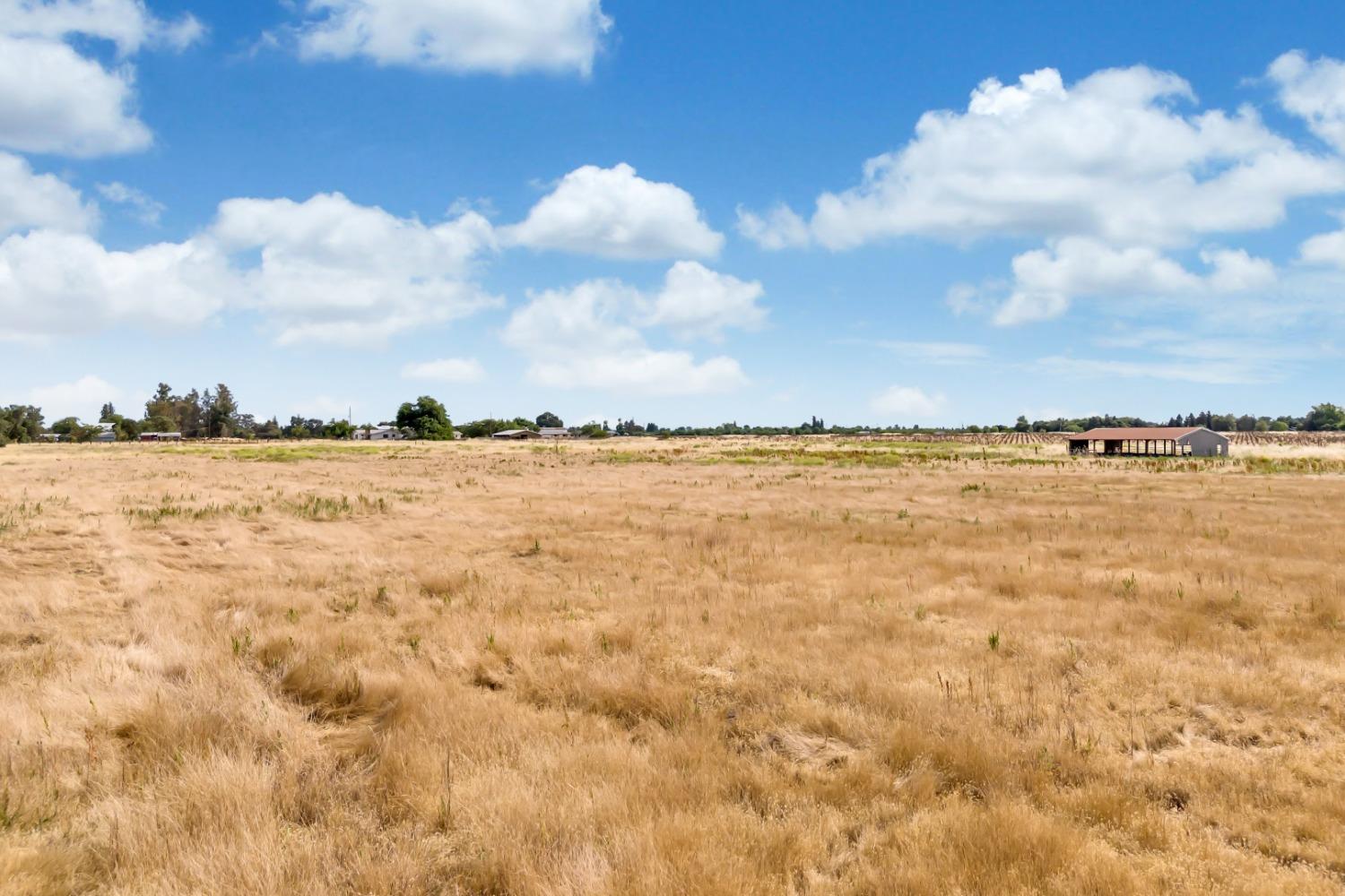 N Elliott Road, Acampo, California image 11