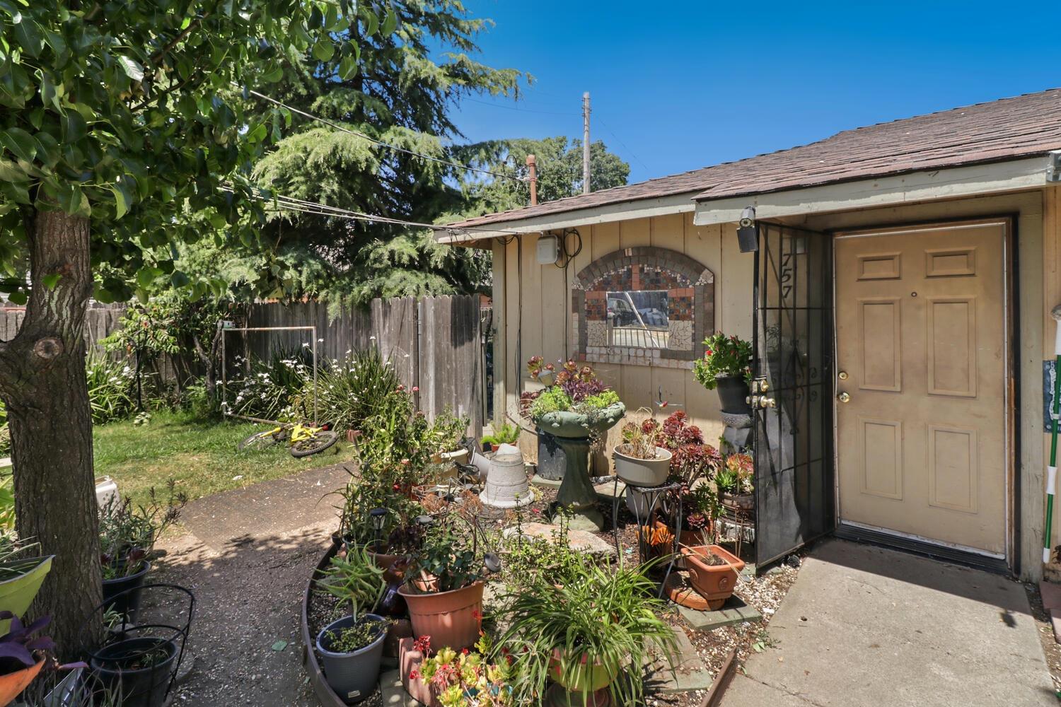 761 Carroll Avenue, Sacramento, California image 5