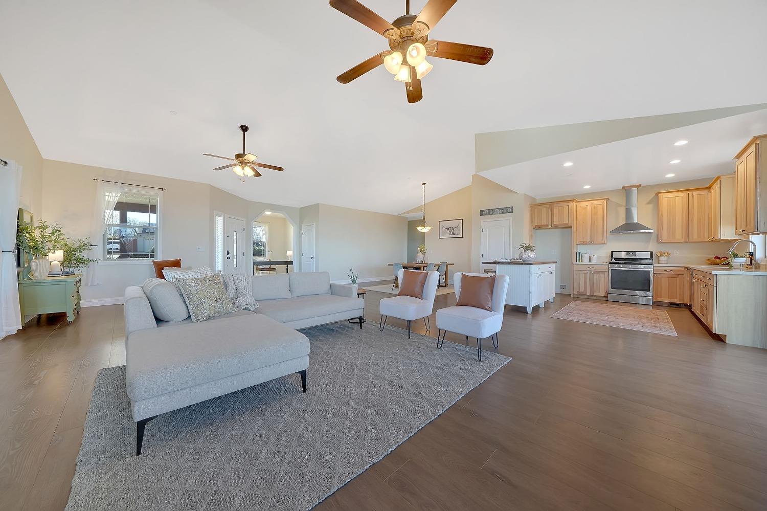 Detail Gallery Image 13 of 43 For 135 Hillside Pl, Jackson,  CA 95642 - 3 Beds | 2 Baths