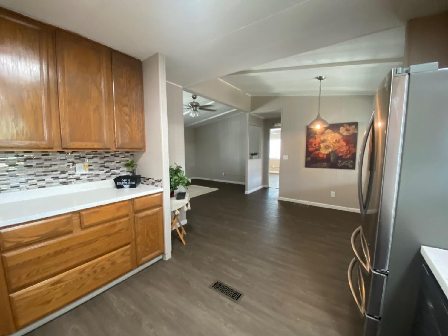 Detail Gallery Image 6 of 17 For 1830 E Yosemite Ave 274, Manteca,  CA 95336 - 3 Beds | 2 Baths