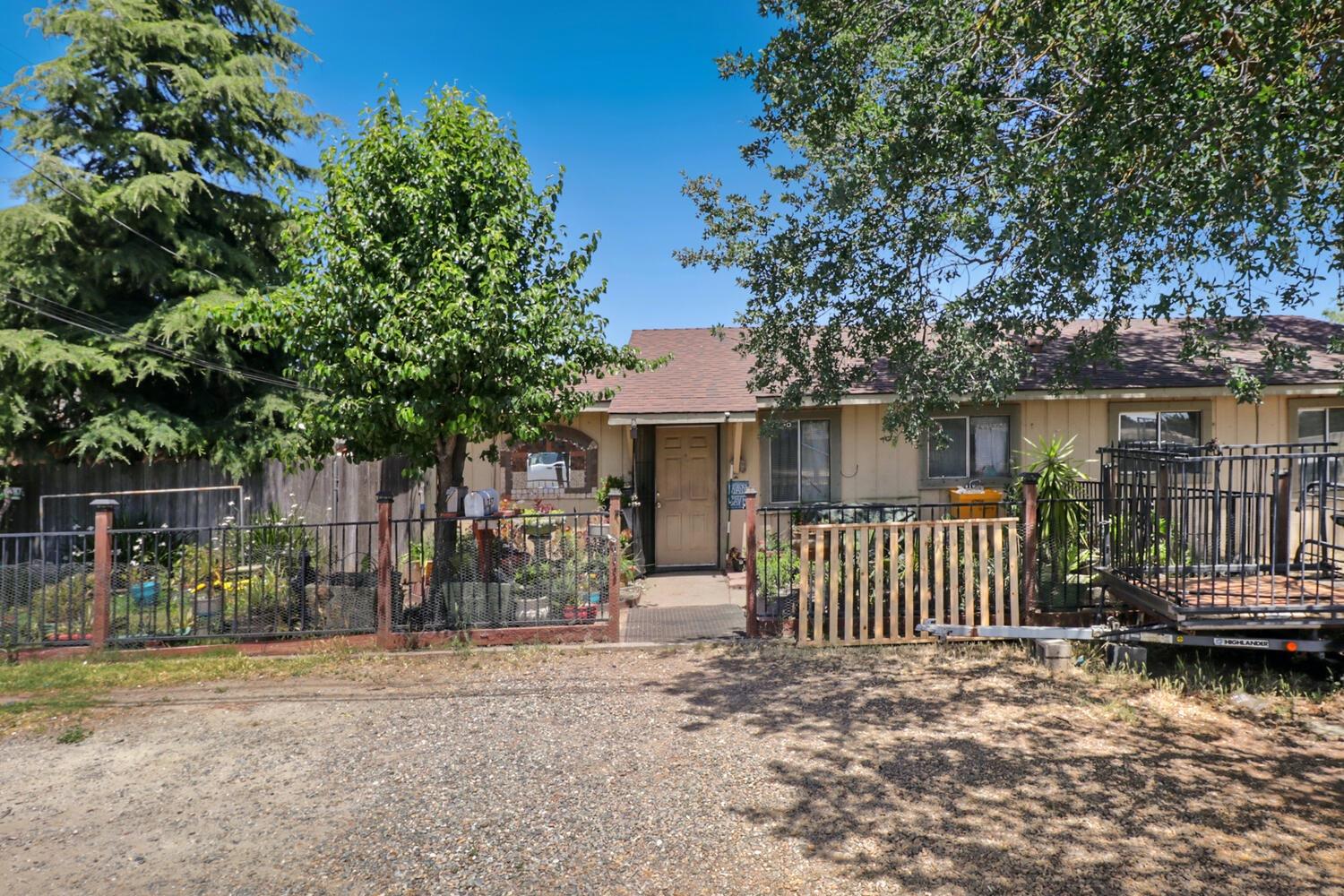 761 Carroll Avenue, Sacramento, California image 2