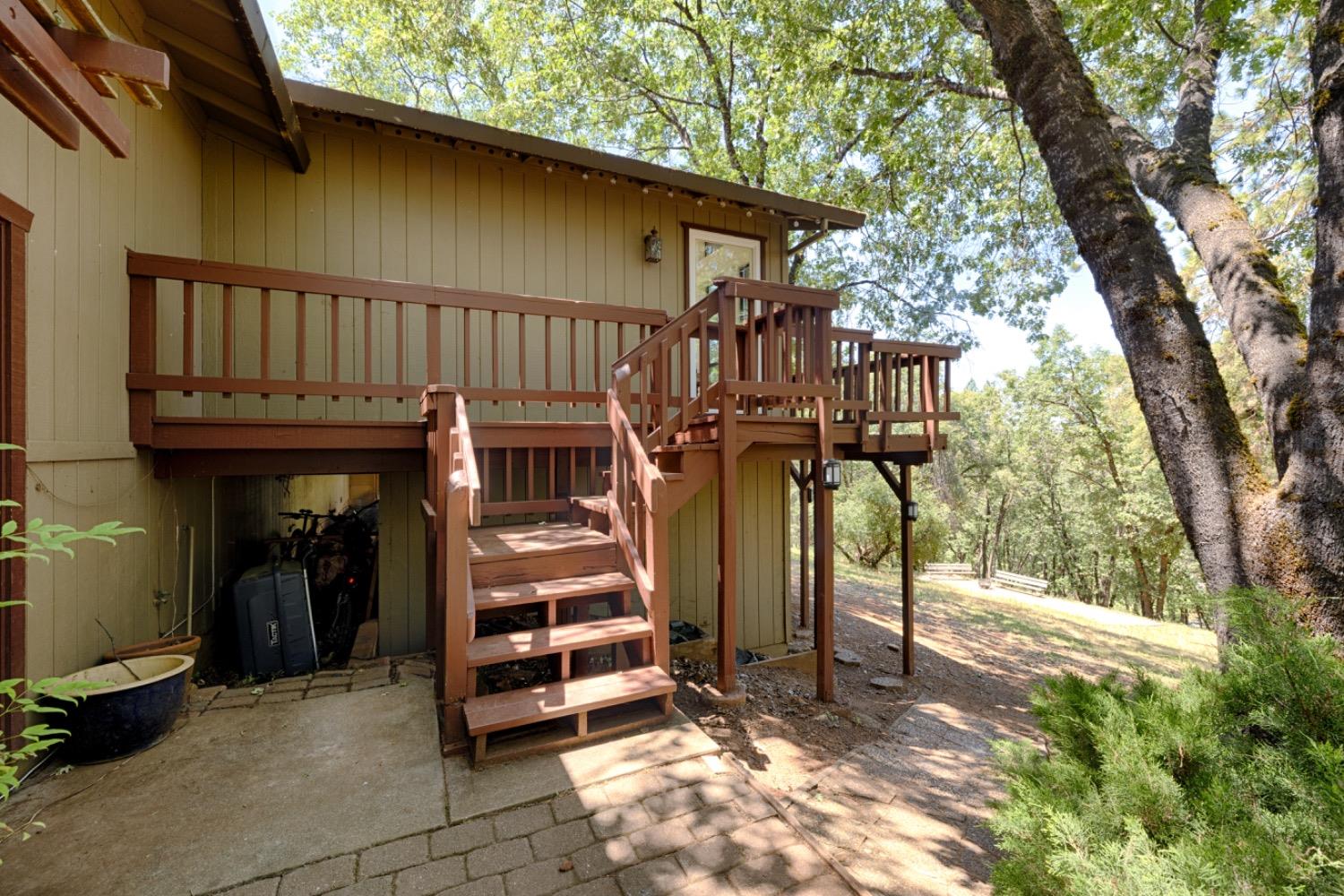 Detail Gallery Image 5 of 44 For 19650 Placer Hills Rd, Colfax,  CA 95713 - 3 Beds | 2 Baths