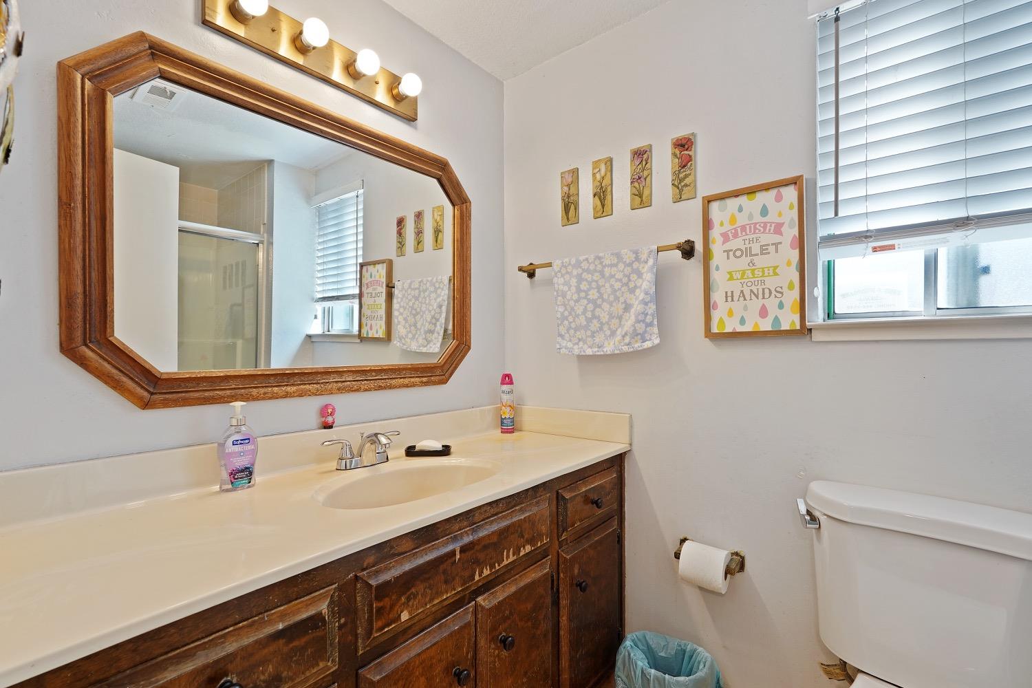 Detail Gallery Image 9 of 17 For 2618 Wagner Heights St, Stockton,  CA 95209 - 4 Beds | 2/1 Baths