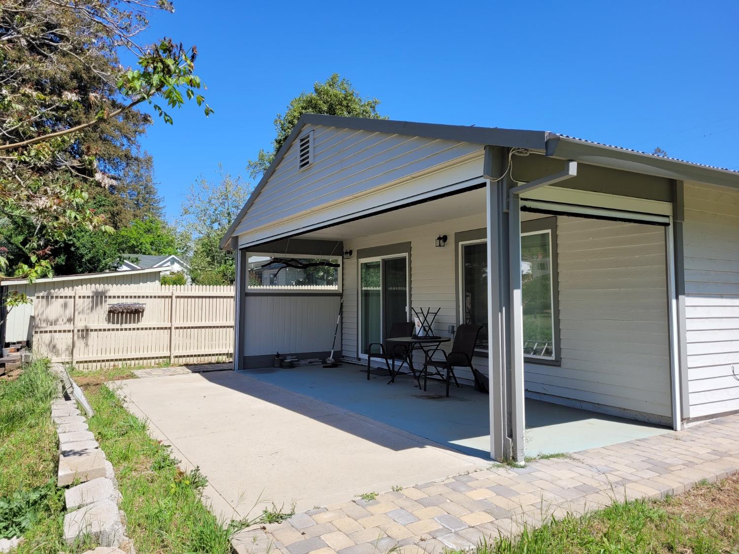 Detail Gallery Image 3 of 10 For 81 Spanish St, Sutter Creek,  CA 95685 - 2 Beds | 2 Baths