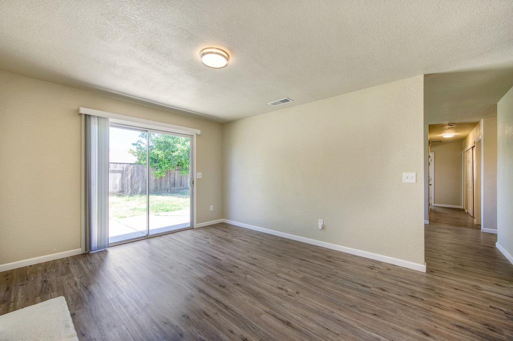 Detail Gallery Image 13 of 22 For 4275 Archean Way, Sacramento,  CA 95823 - 3 Beds | 2 Baths