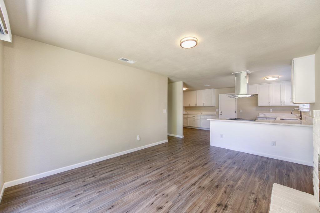 Detail Gallery Image 12 of 22 For 4275 Archean Way, Sacramento,  CA 95823 - 3 Beds | 2 Baths