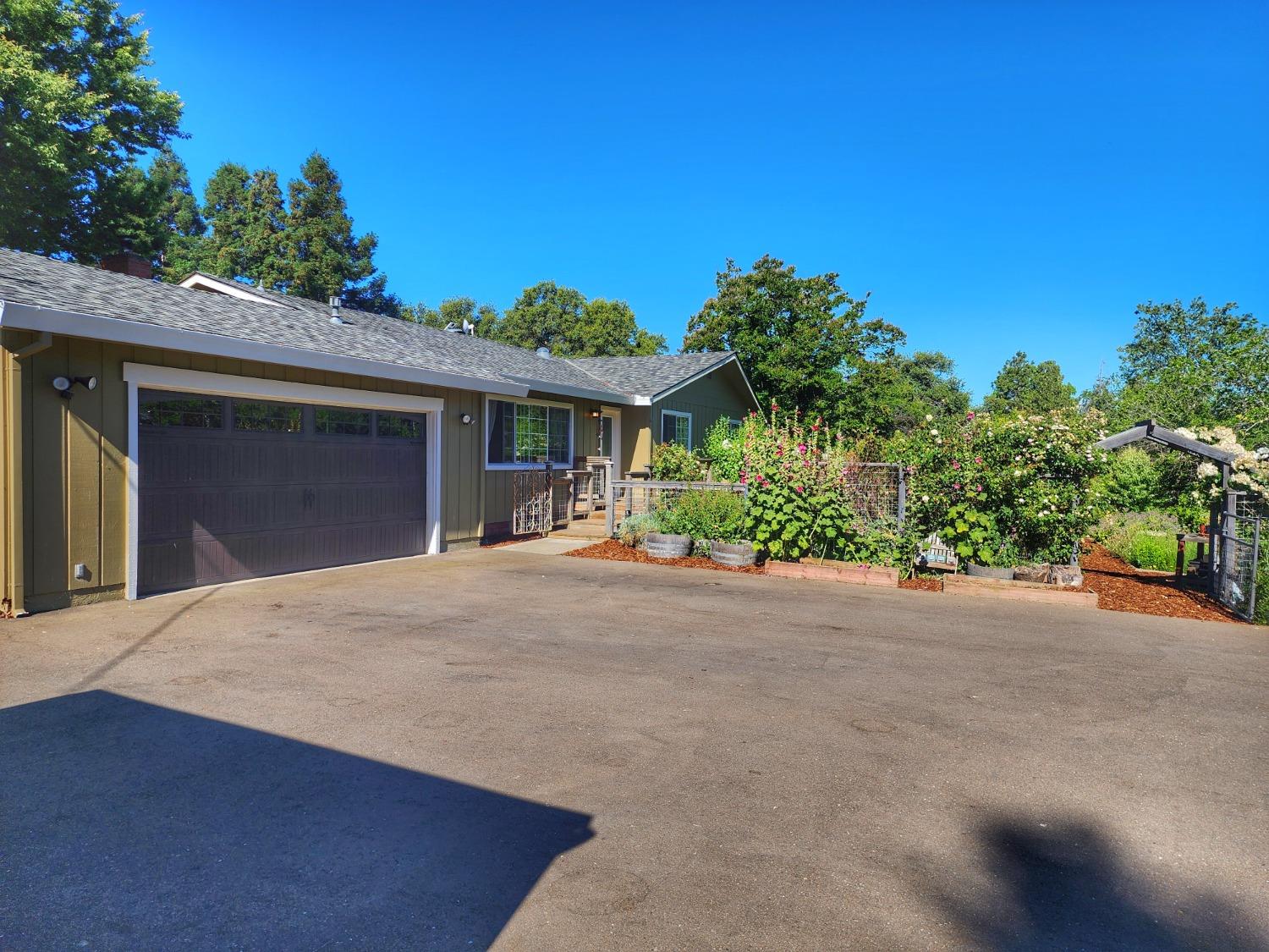 Old Cypress Lane, Auburn, California image 30