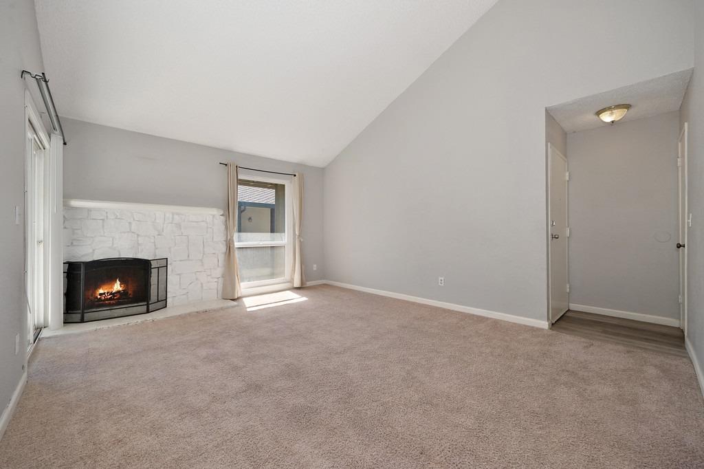 Detail Gallery Image 12 of 40 For 7283 Florin Mall Dr #6,  Sacramento,  CA 95823 - 2 Beds | 2 Baths