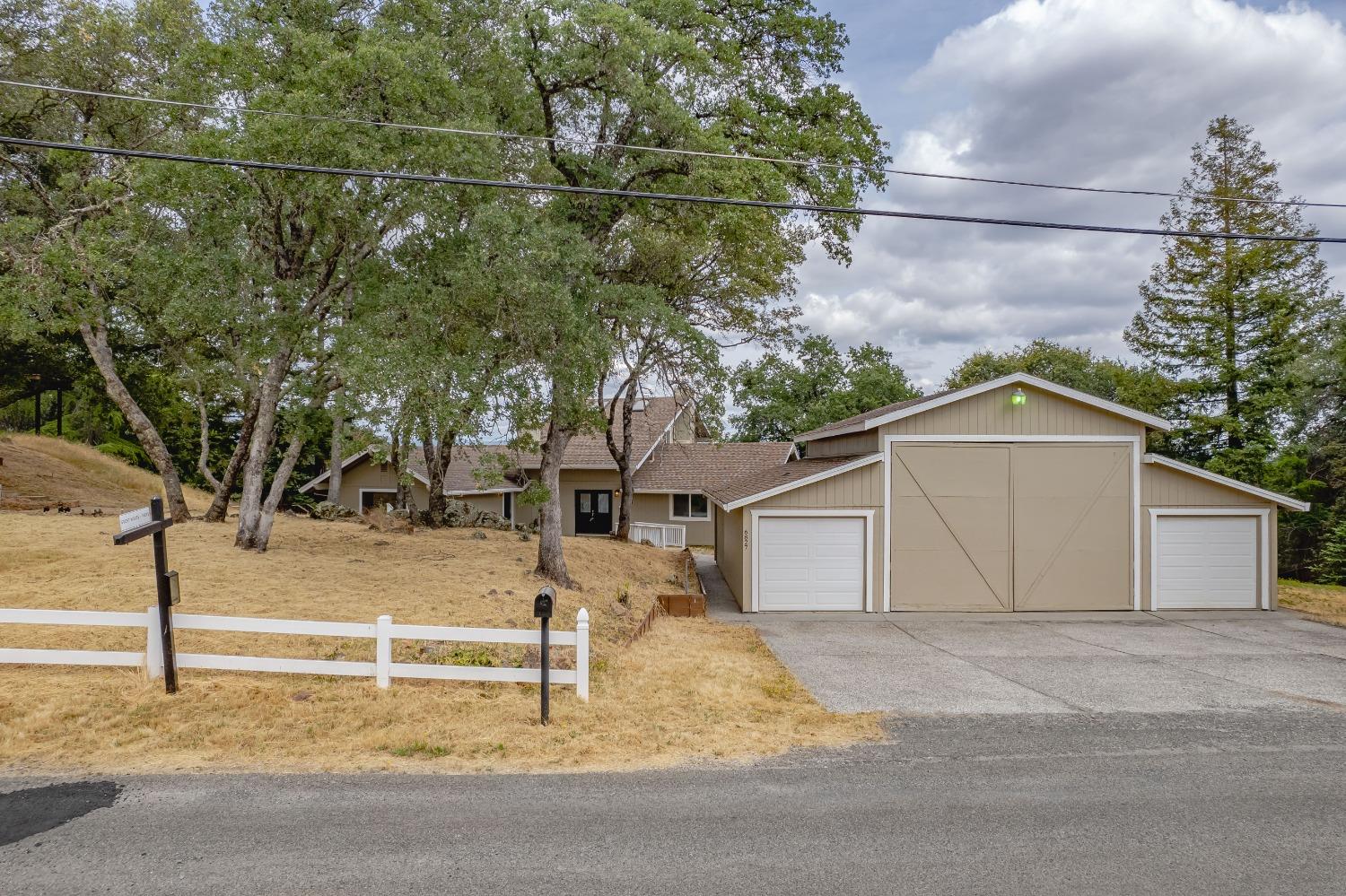 Detail Gallery Image 1 of 99 For 6827 Monitor Ct, El Dorado,  CA 95623 - 5 Beds | 3 Baths