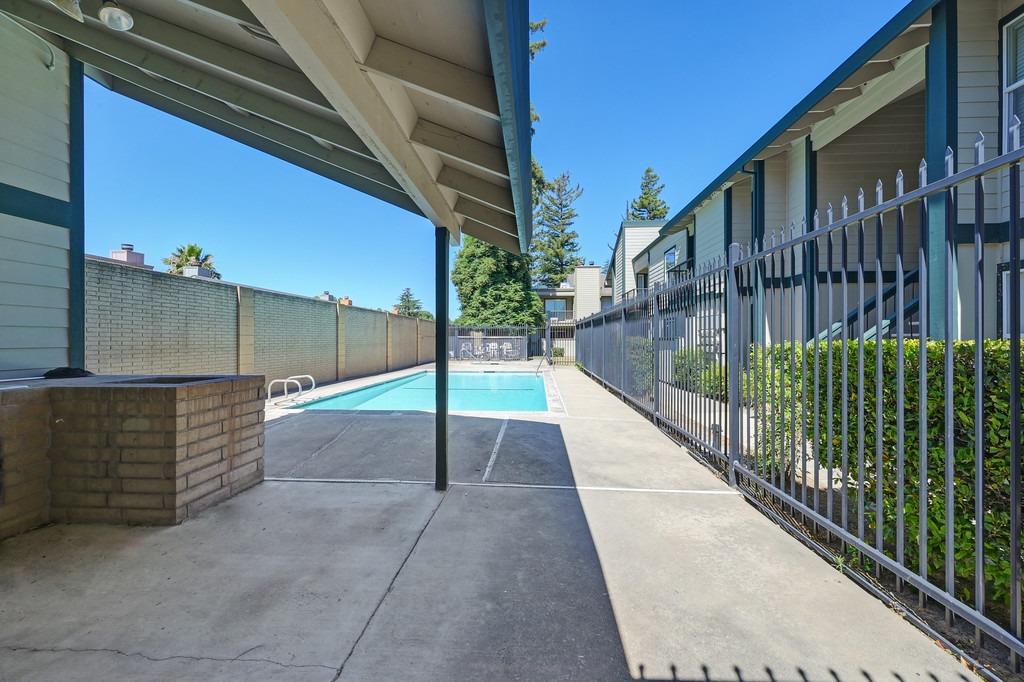 Detail Gallery Image 40 of 40 For 7283 Florin Mall Dr #6,  Sacramento,  CA 95823 - 2 Beds | 2 Baths