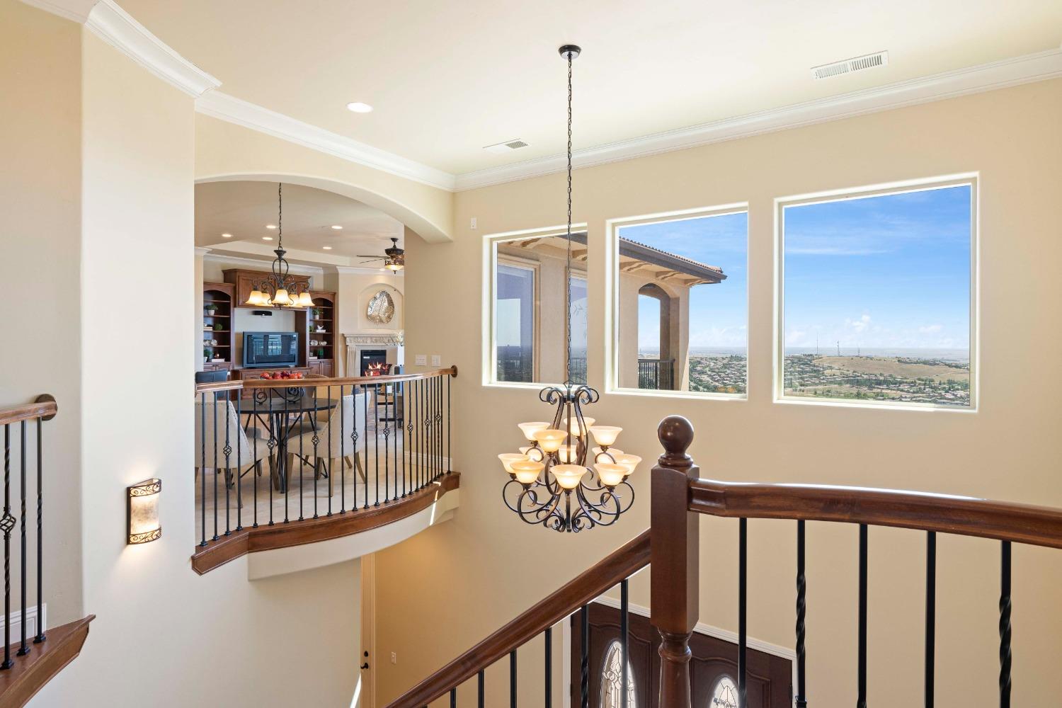 Detail Gallery Image 16 of 58 For 2781 via Fiori, El Dorado Hills,  CA 95762 - 4 Beds | 4/1 Baths