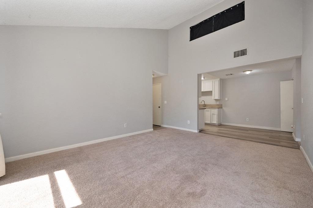 Detail Gallery Image 13 of 40 For 7283 Florin Mall Dr #6,  Sacramento,  CA 95823 - 2 Beds | 2 Baths