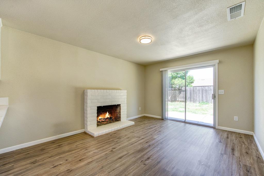 Detail Gallery Image 11 of 22 For 4275 Archean Way, Sacramento,  CA 95823 - 3 Beds | 2 Baths