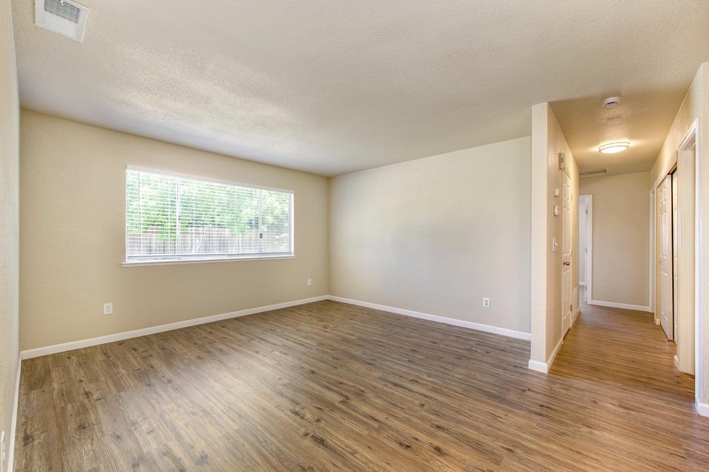 Detail Gallery Image 5 of 22 For 4275 Archean Way, Sacramento,  CA 95823 - 3 Beds | 2 Baths