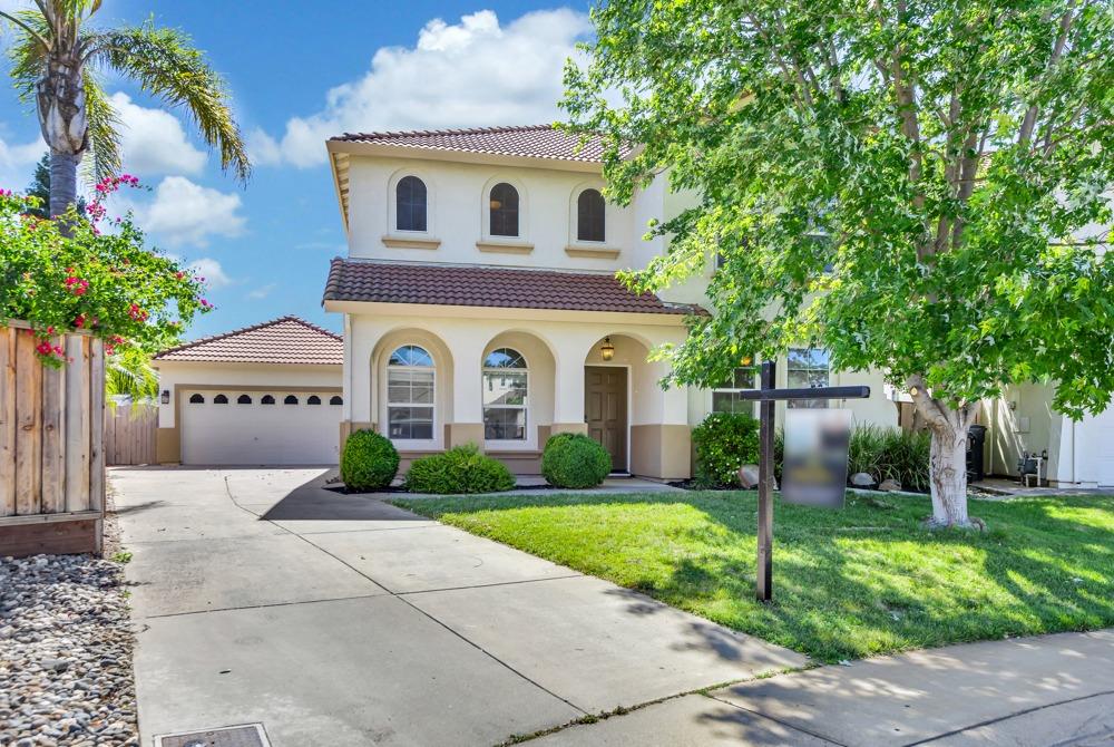 Detail Gallery Image 1 of 1 For 8228 Grape Wood Ct, Sacramento,  CA 95829 - 4 Beds | 3 Baths