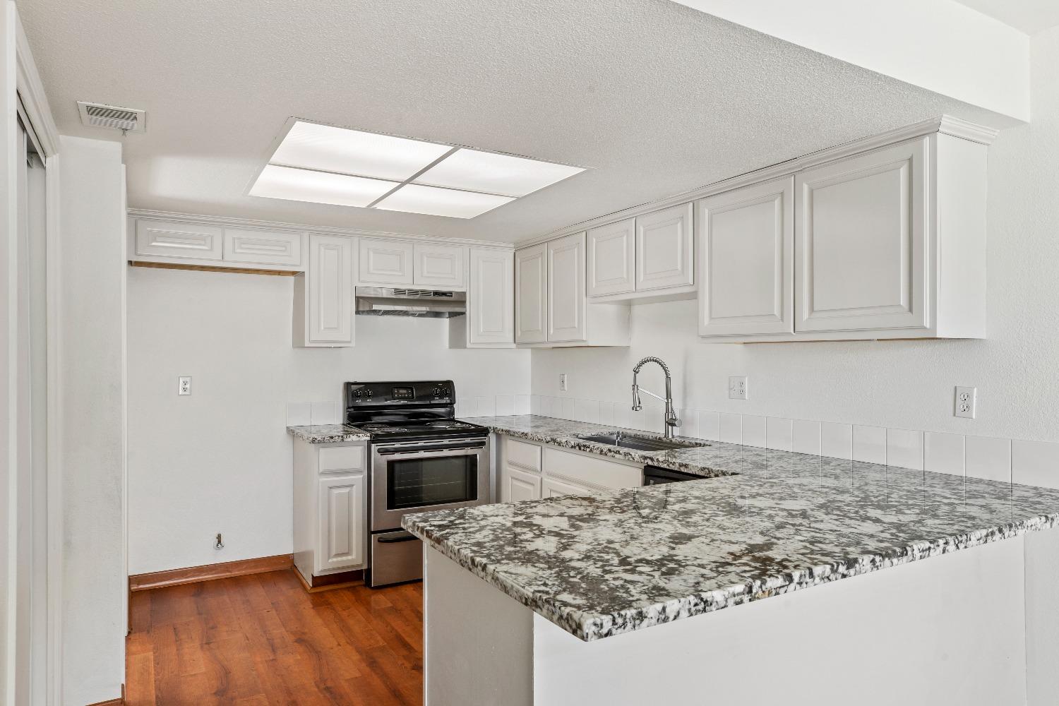 Detail Gallery Image 16 of 32 For 1244 W Roseburg Ave a,  Modesto,  CA 95350 - 2 Beds | 2/1 Baths