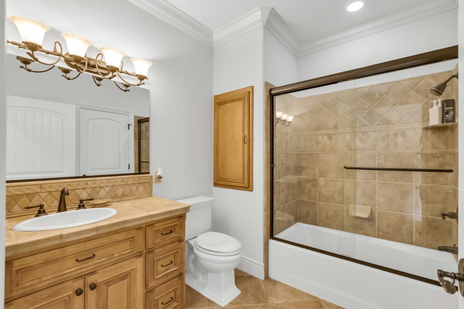 Detail Gallery Image 36 of 98 For 25299 N Mcintire Rd, Clements,  CA 95227 - 3 Beds | 3/1 Baths