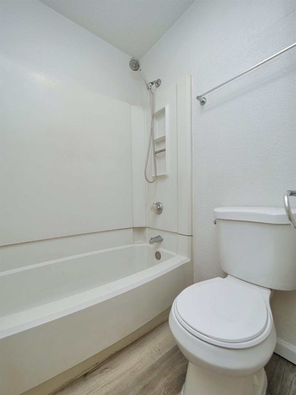 Detail Gallery Image 22 of 32 For 1629 Pyrenees Ave #53,  Stockton,  CA 95210 - 1 Beds | 1 Baths