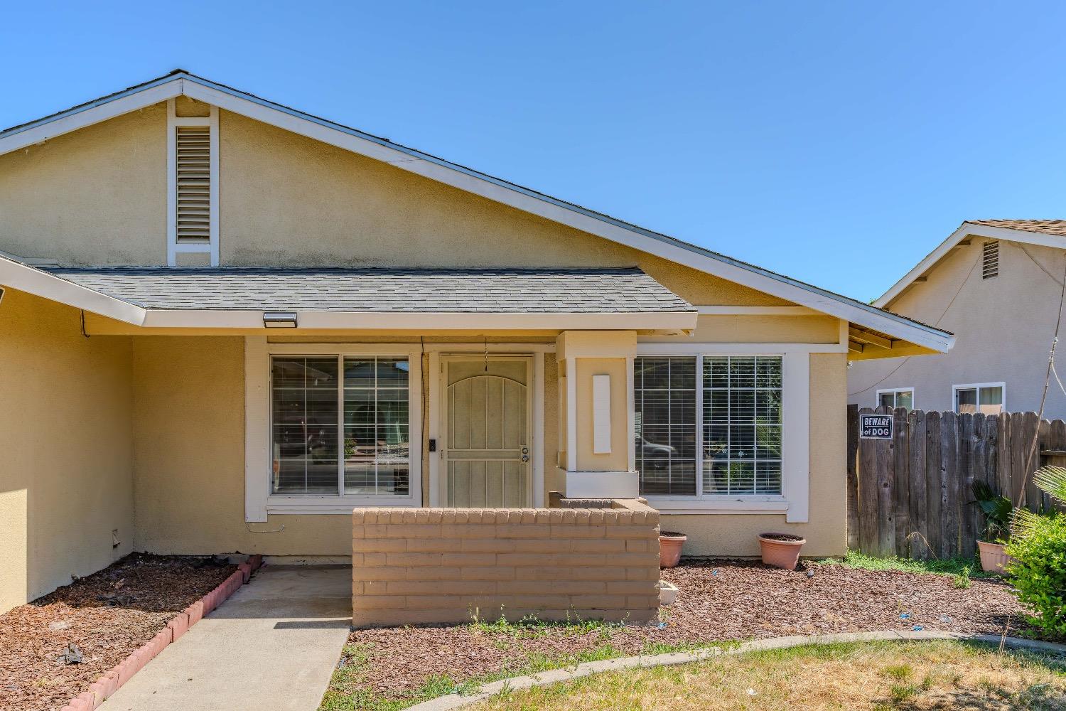 Detail Gallery Image 6 of 48 For 4200 Amapola Way, Sacramento,  CA 95823 - 4 Beds | 2 Baths