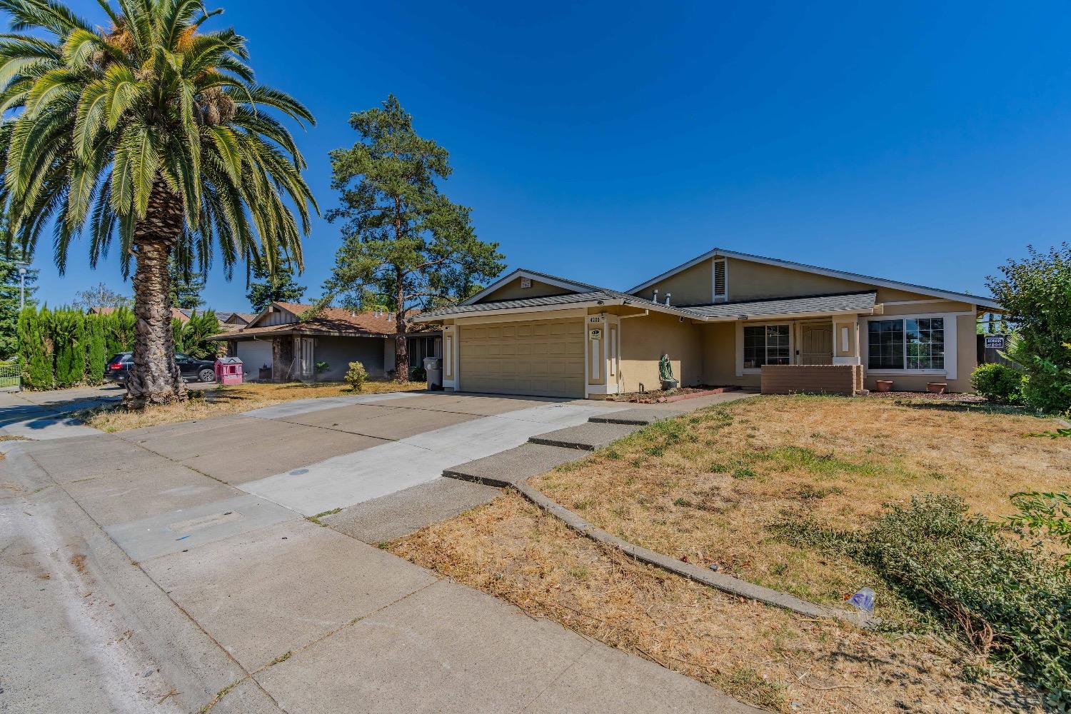 Detail Gallery Image 4 of 48 For 4200 Amapola Way, Sacramento,  CA 95823 - 4 Beds | 2 Baths