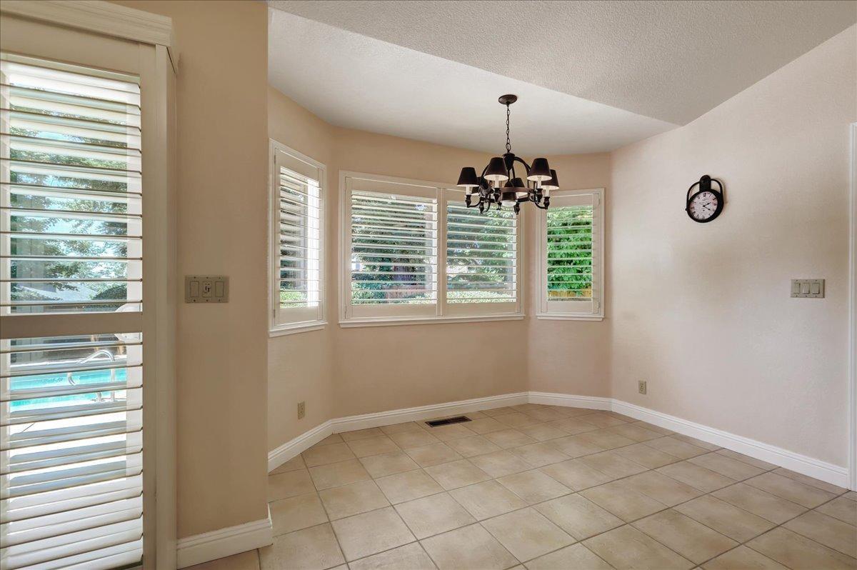 Woodcrest Way, Grass Valley, California image 14
