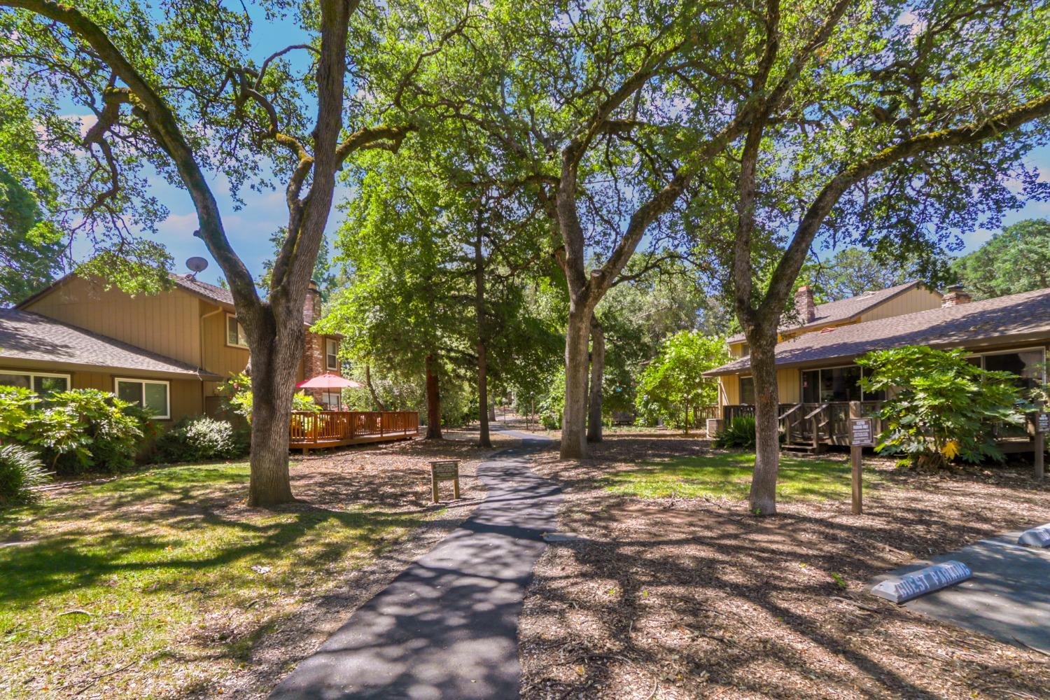 Detail Gallery Image 57 of 59 For 6919 Vera Cruz Ct, Citrus Heights,  CA 95621 - 4 Beds | 2/1 Baths