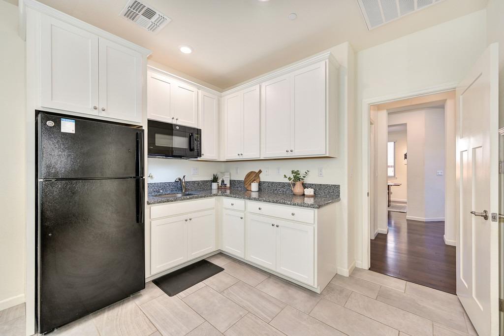 Detail Gallery Image 25 of 51 For 12594 Solsberry Way, Rancho Cordova,  CA 95742 - 4 Beds | 3/1 Baths