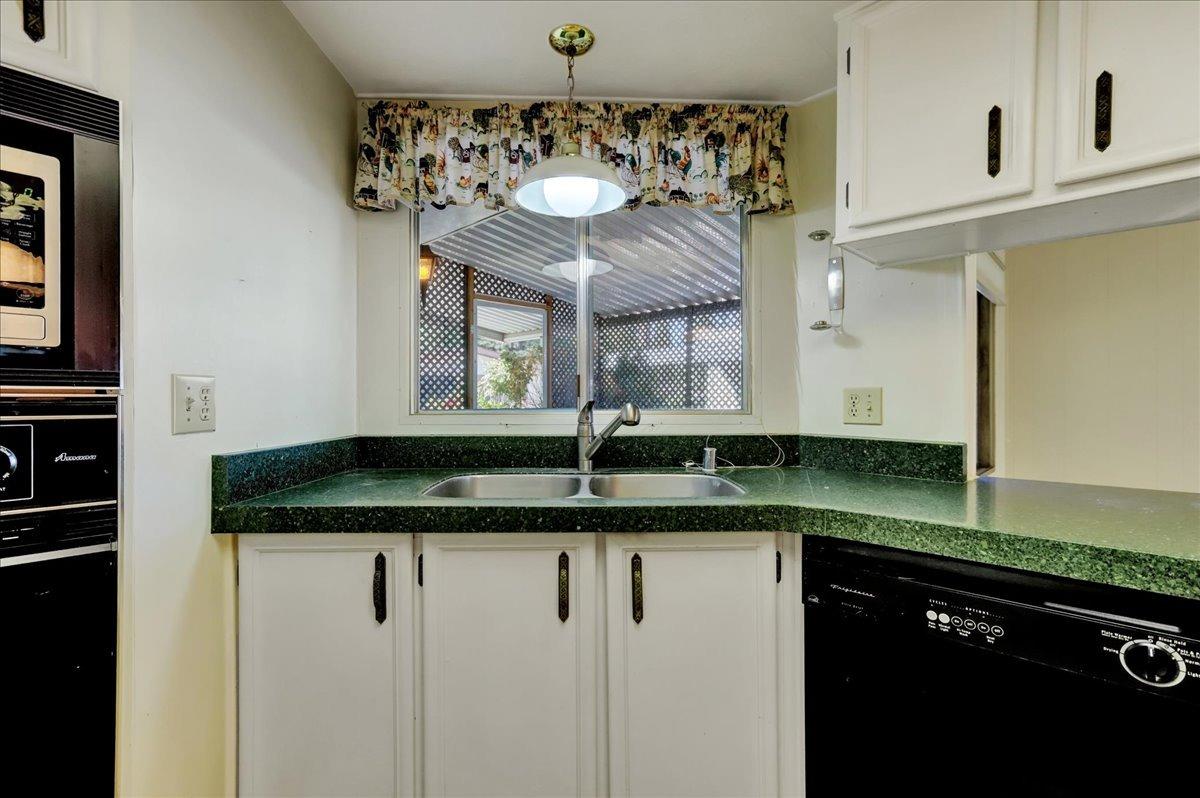 Detail Gallery Image 15 of 50 For 10065 Grinding Rock Dr, Grass Valley,  CA 95949 - 2 Beds | 2 Baths