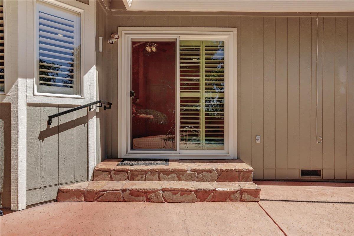 Woodcrest Way, Grass Valley, California image 25