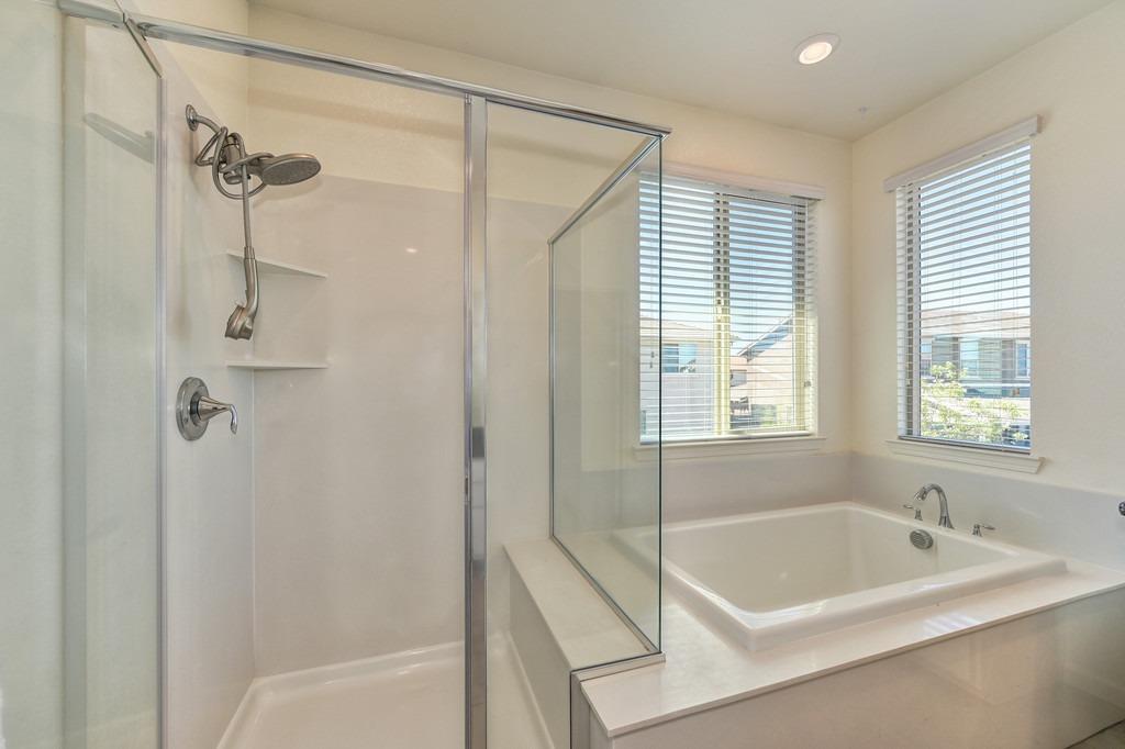 Detail Gallery Image 18 of 51 For 12594 Solsberry Way, Rancho Cordova,  CA 95742 - 4 Beds | 3/1 Baths