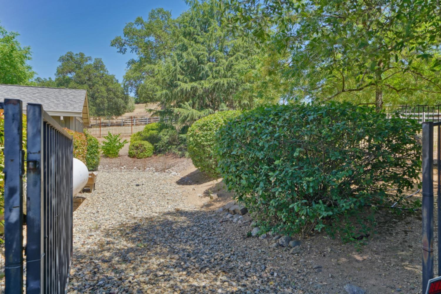 Detail Gallery Image 32 of 83 For 6436 Wagon Loop, Placerville,  CA 95667 - 3 Beds | 4 Baths