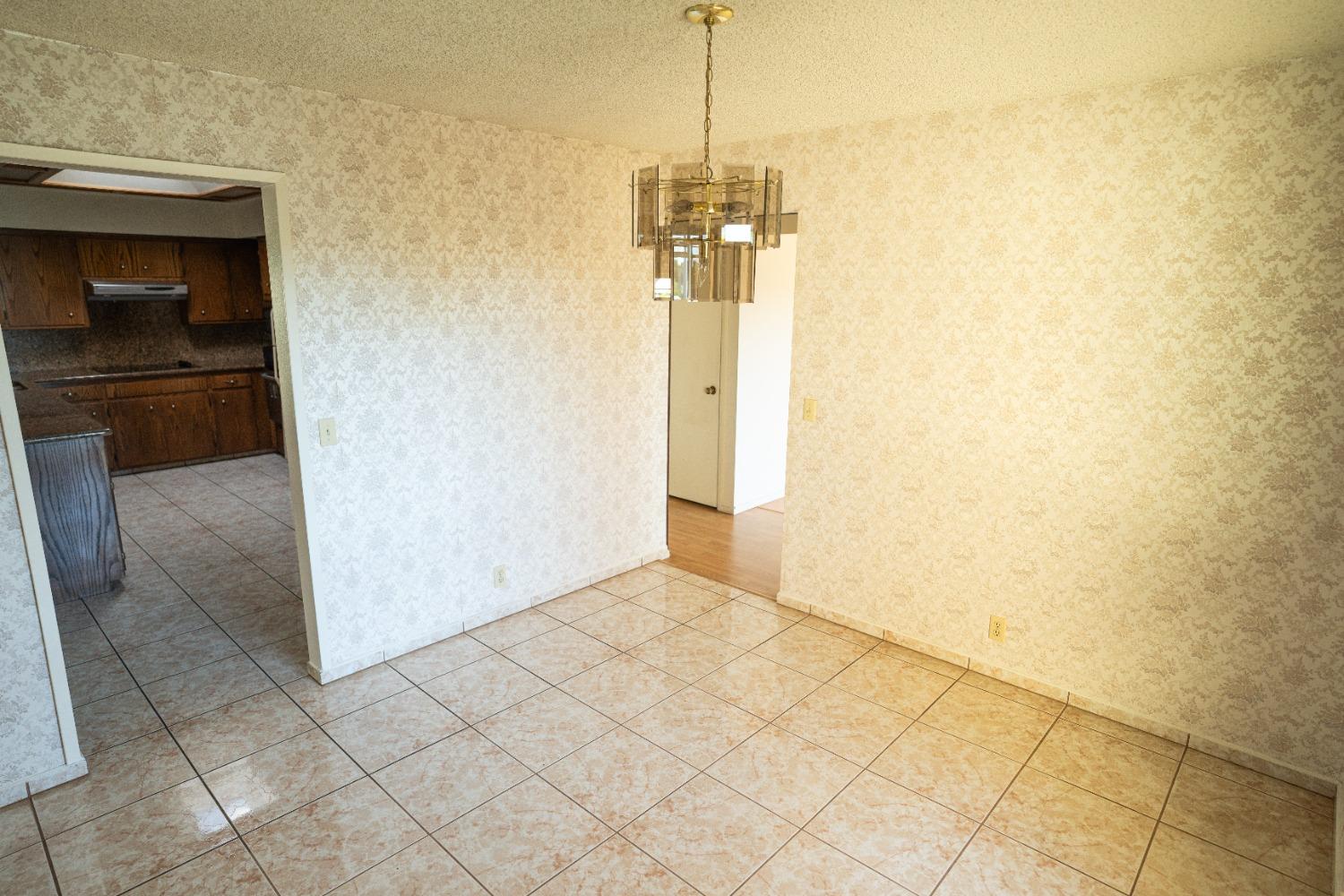 Falcon Court, Atwater, California image 14
