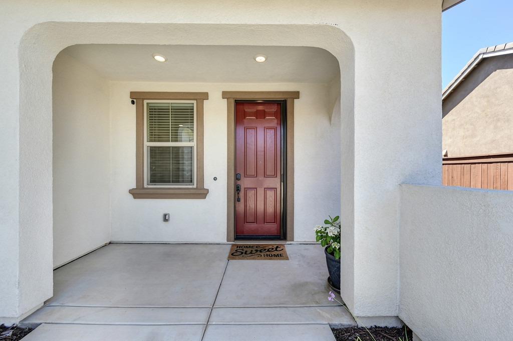 Detail Gallery Image 5 of 51 For 12594 Solsberry Way, Rancho Cordova,  CA 95742 - 4 Beds | 3/1 Baths