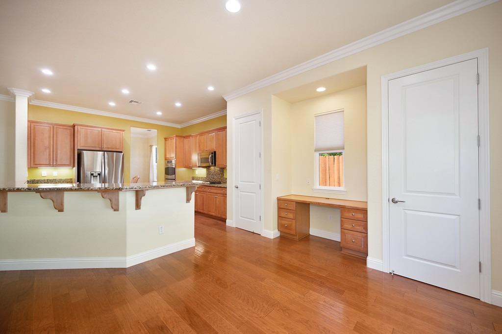 Detail Gallery Image 33 of 61 For 2024 Xavier Ln, Roseville,  CA 95747 - 3 Beds | 2/1 Baths