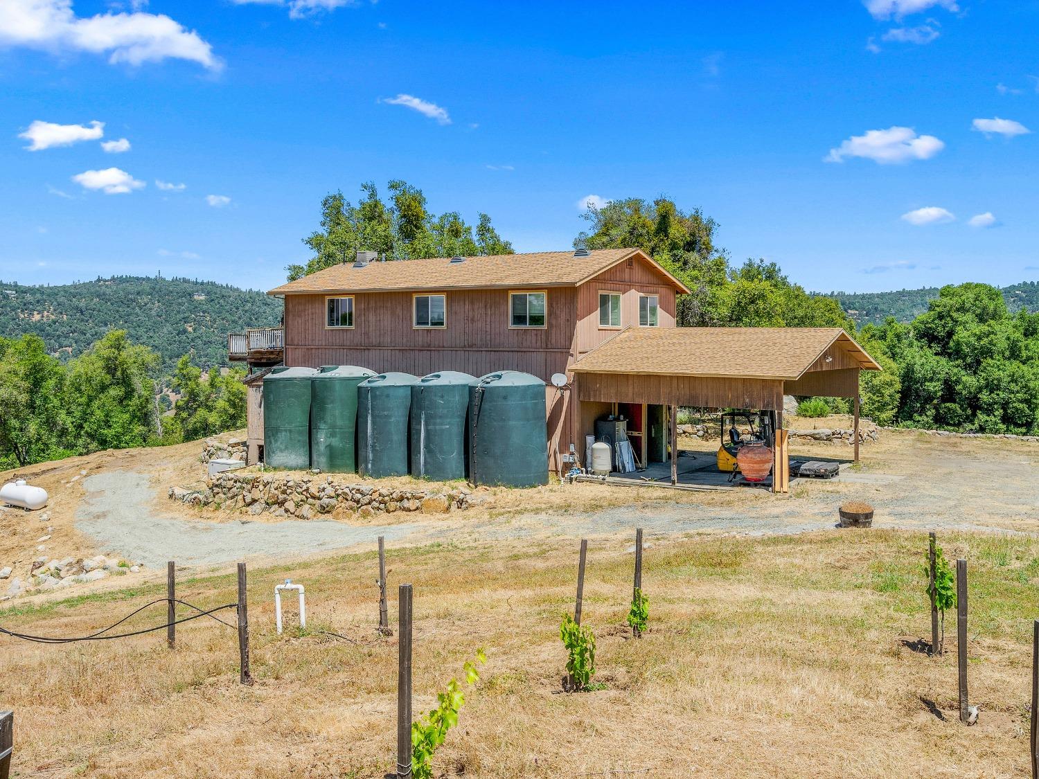 Detail Gallery Image 1 of 25 For 3720 High View Dr, Placerville,  CA 95667 - 3 Beds | 2 Baths