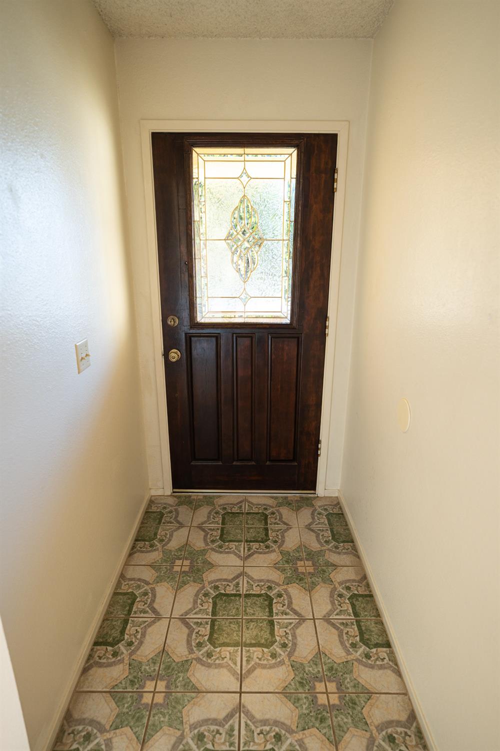 Falcon Court, Atwater, California image 5