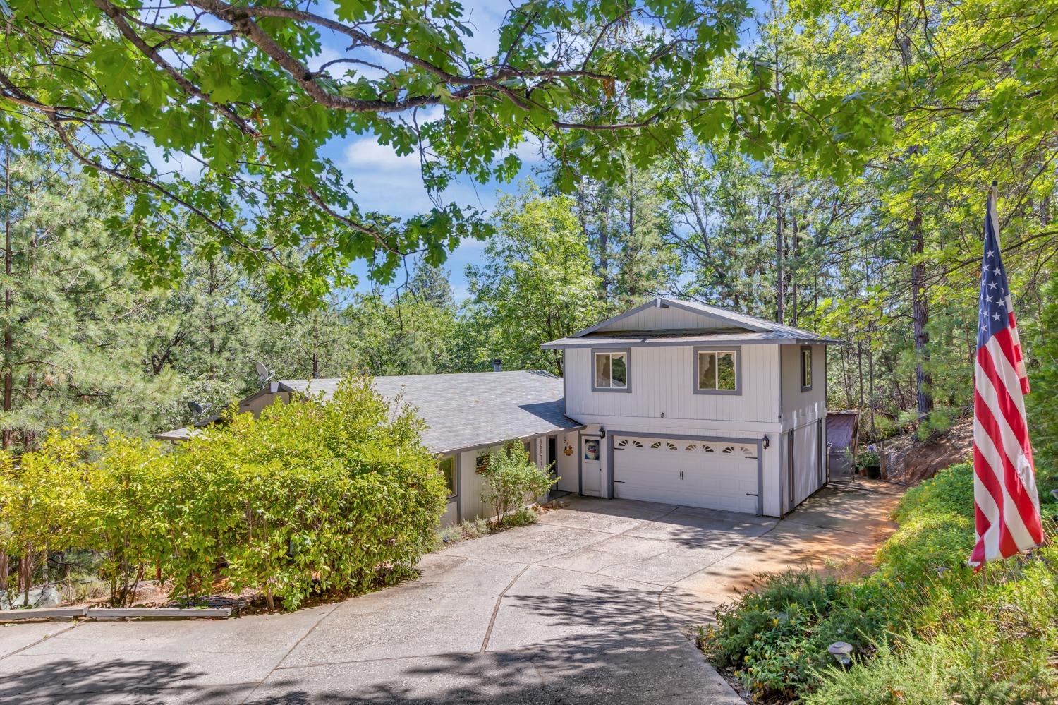 Sky Pines Road, Grass Valley, California image 1