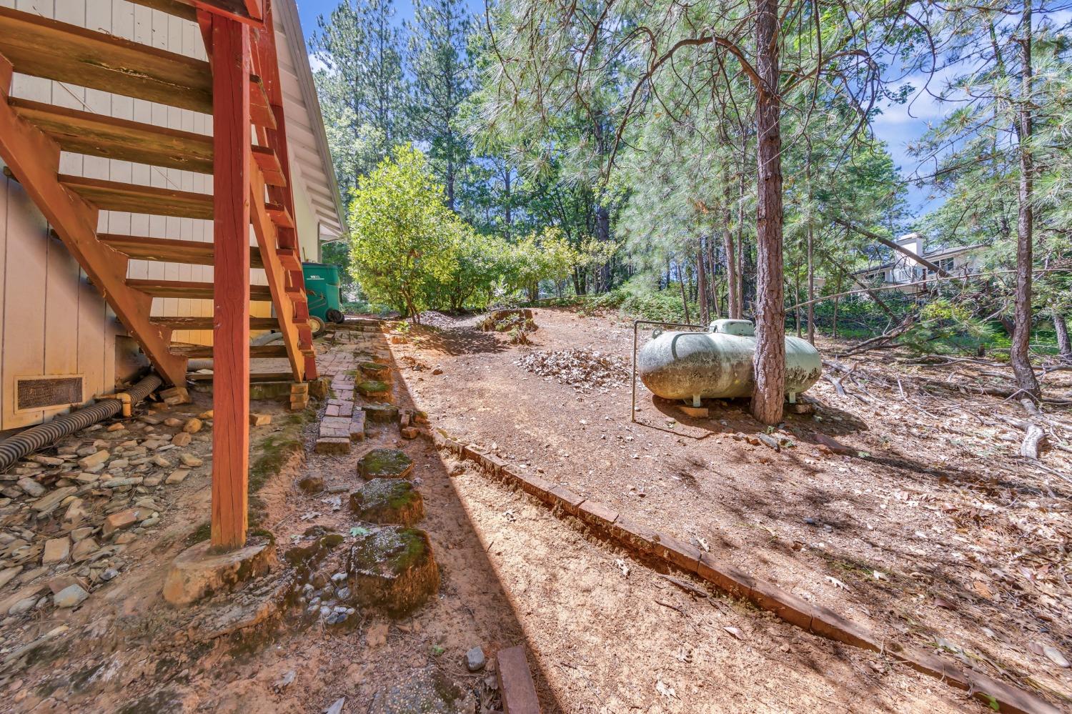 Sky Pines Road, Grass Valley, California image 41