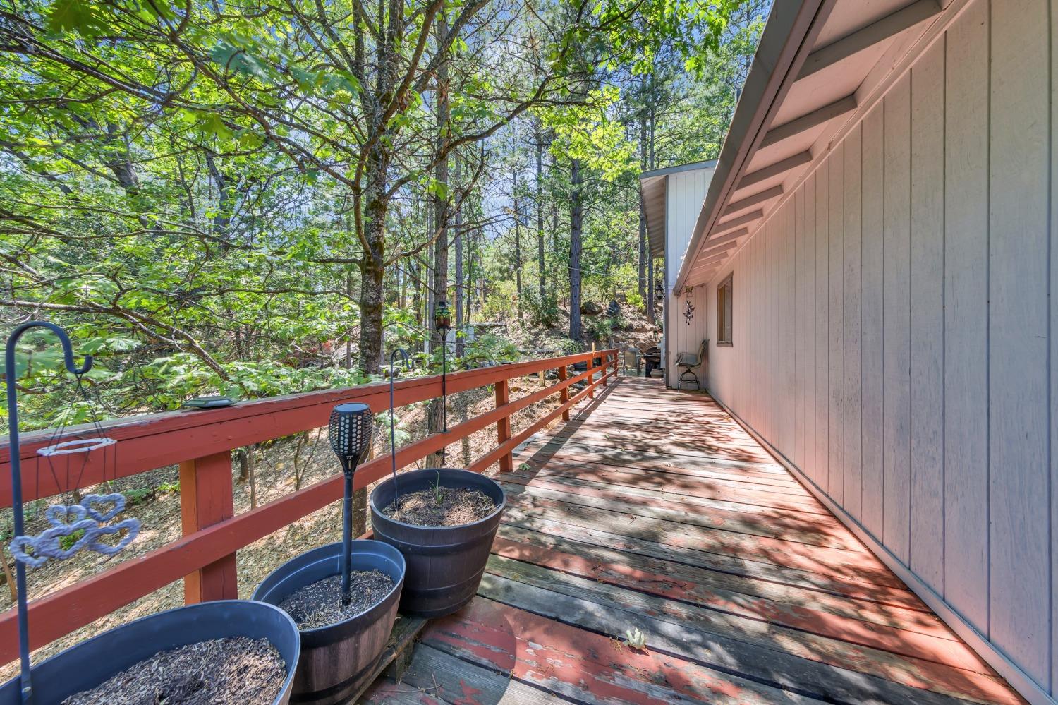 Sky Pines Road, Grass Valley, California image 35
