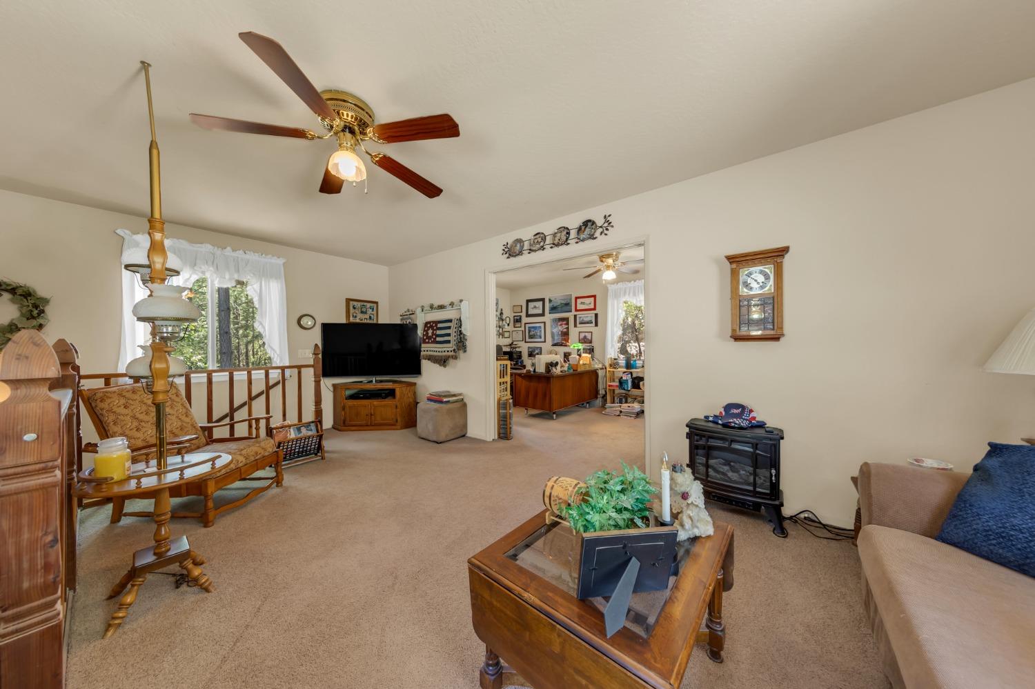 Sky Pines Road, Grass Valley, California image 31