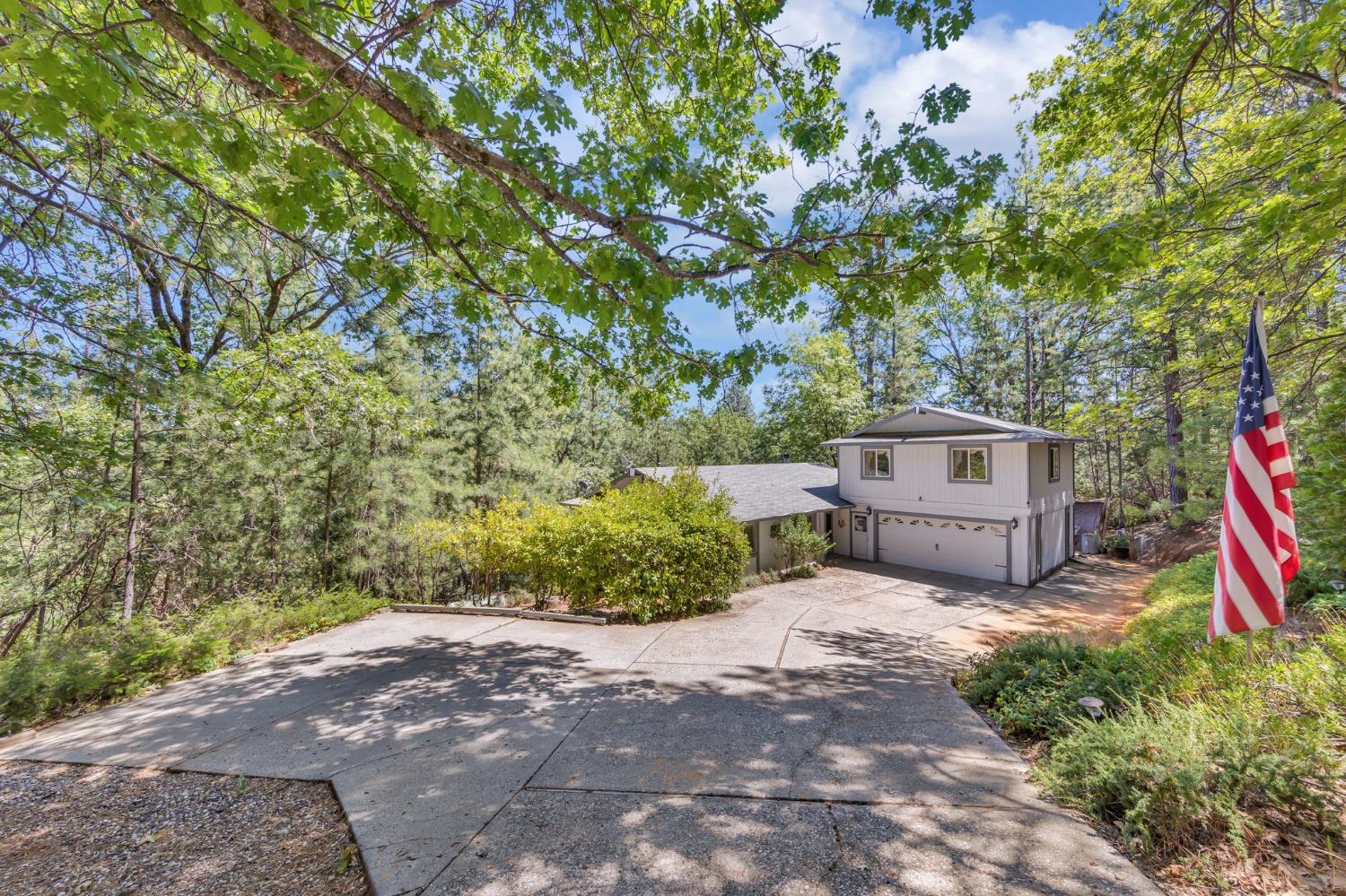Sky Pines Road, Grass Valley, California image 3