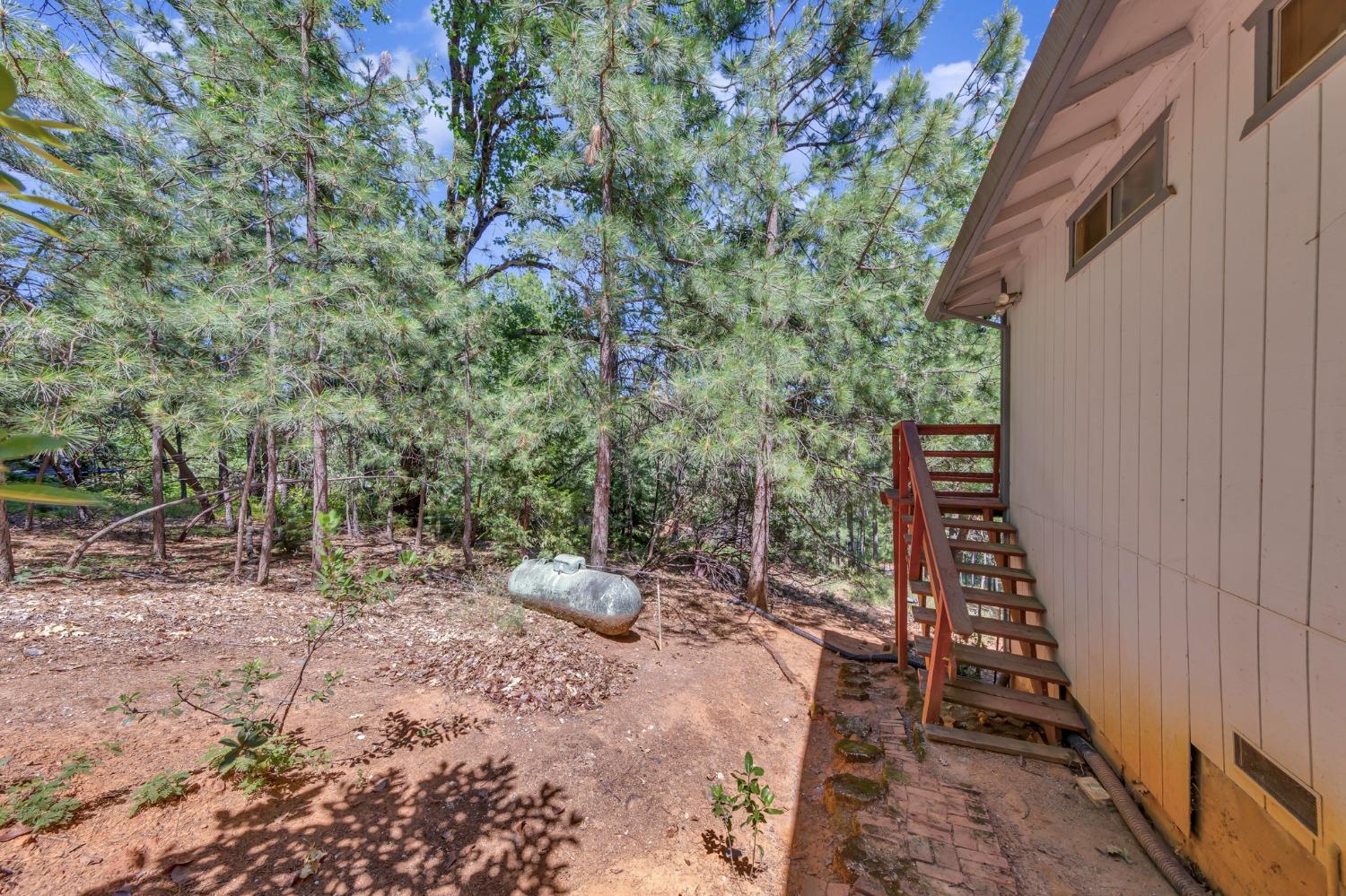 Sky Pines Road, Grass Valley, California image 40