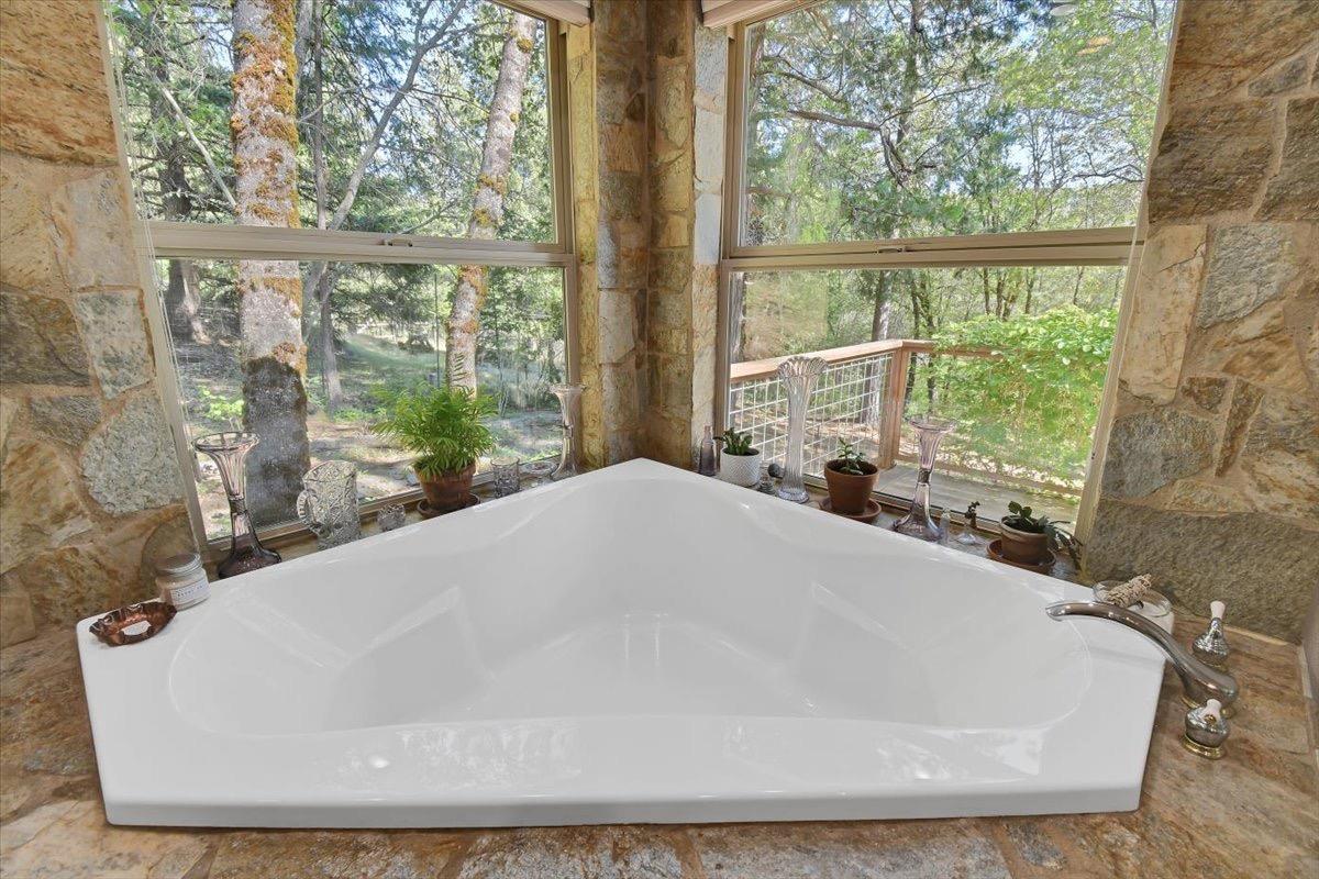 Pebble Place, Nevada City, California image 27