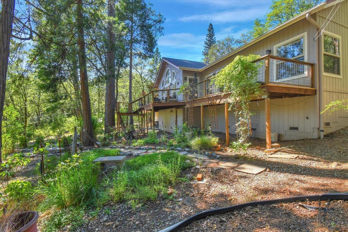 Pebble Place, Nevada City, California image 19
