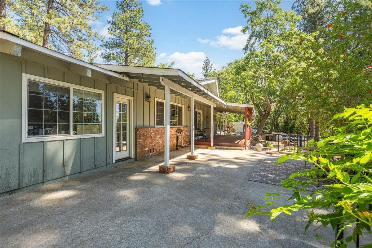 Brooks Road, Grass Valley, California image 24